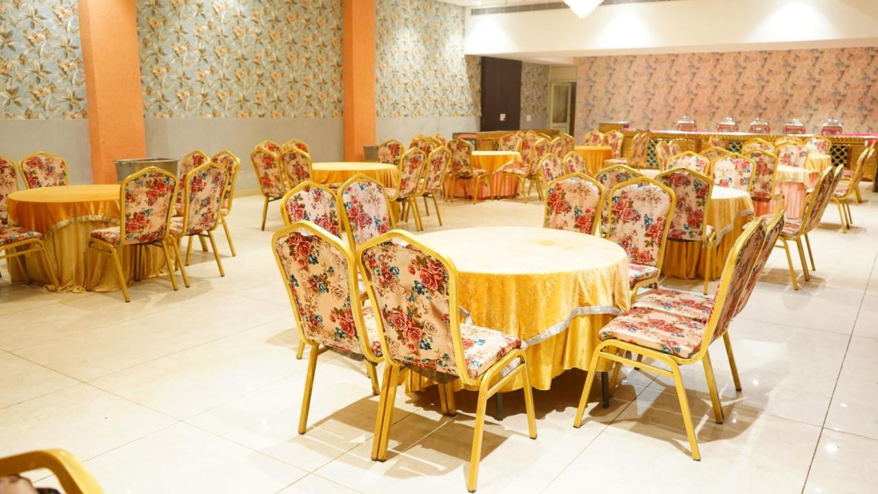 Aa Hotels & Resorts Zirakpur Ngoại thất bức ảnh