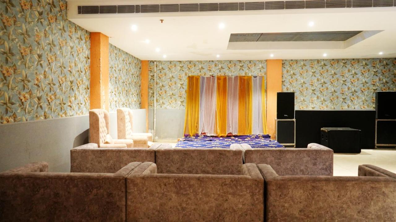 Aa Hotels & Resorts Zirakpur Ngoại thất bức ảnh